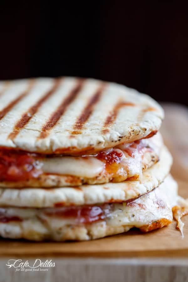 Minute Grilled Pizza Panini: Fast, Cheesy & Satisfying